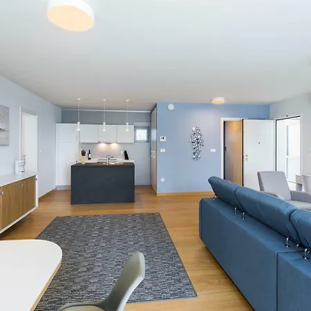 Abalone Apartment