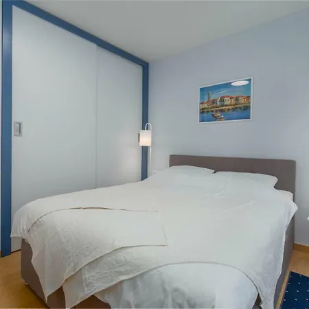 Apartment Abalone Dramalj