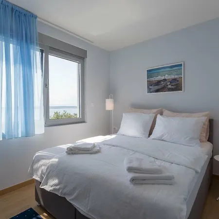 Abalone Apartment