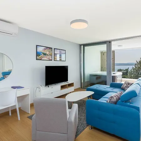 Abalone Apartment