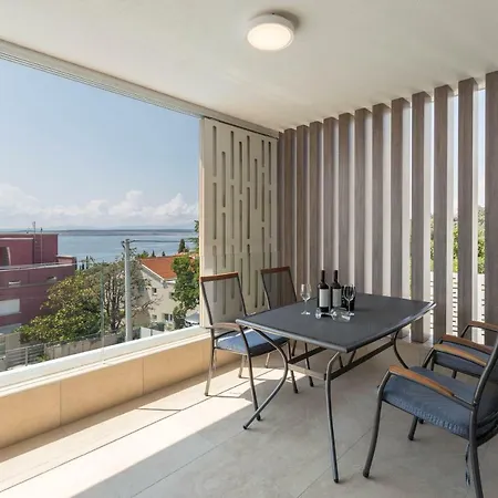 Abalone Apartment